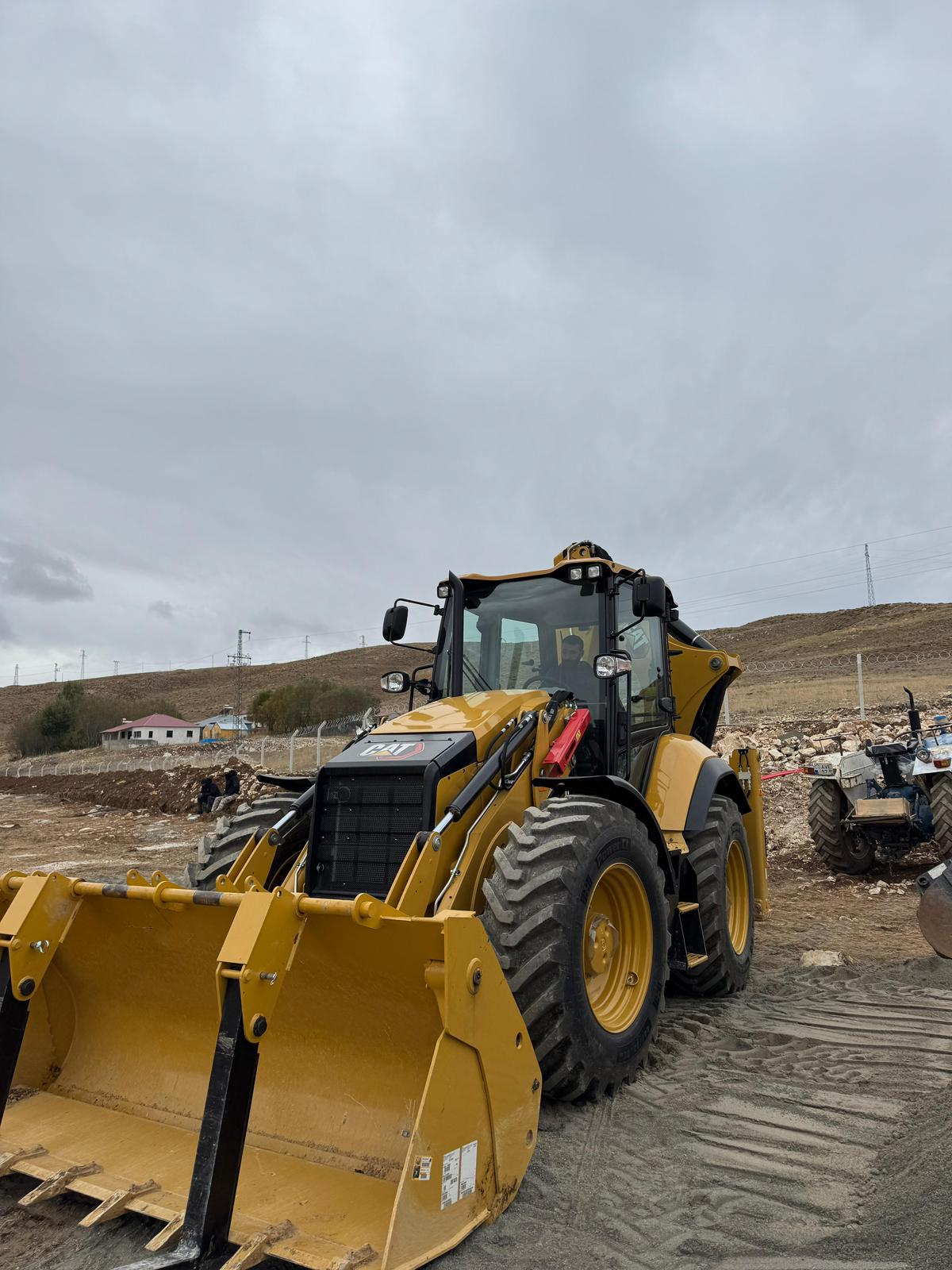 KİRALIK İŞ MAKİNALARIMIZ  1